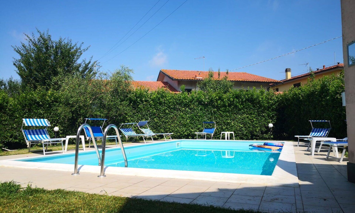 Capannori Villa | Beautiful private villa with A/C, private pool, WIFI, patio and pets allowed, close to Lucca