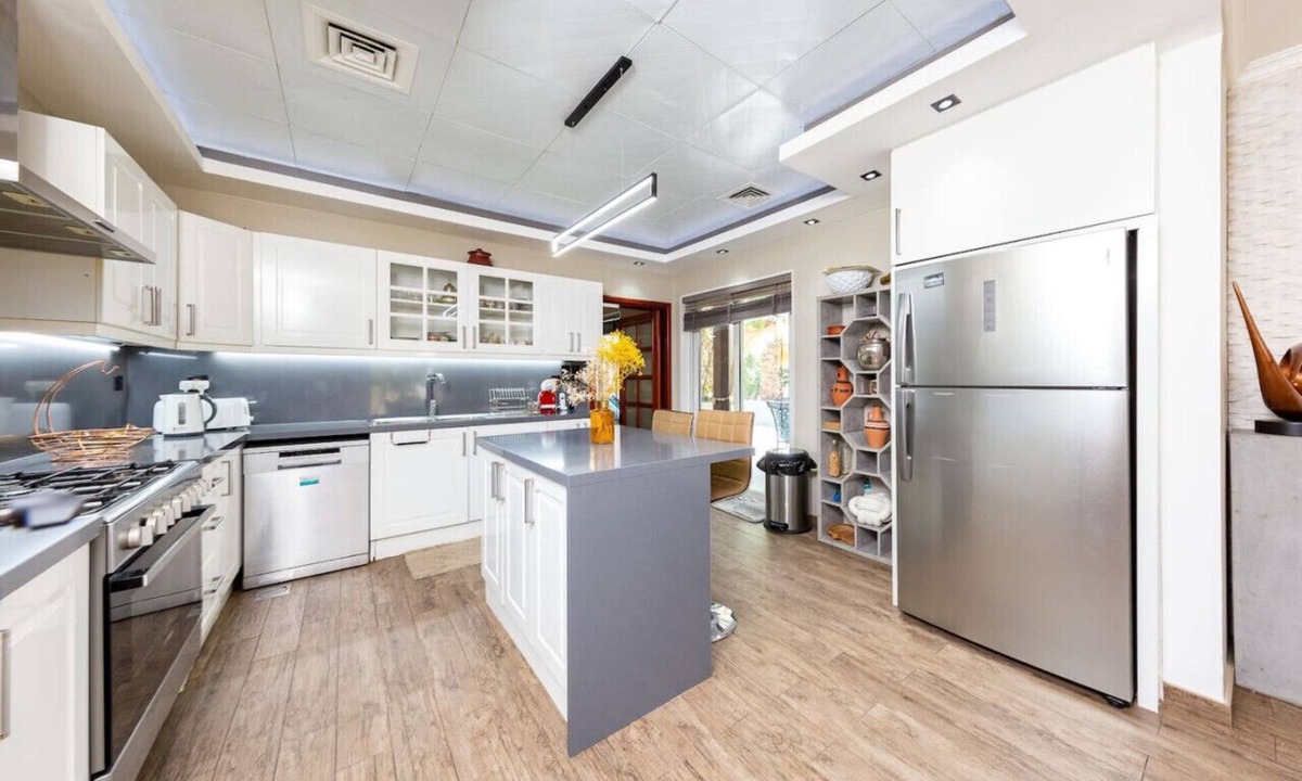 Dubai Investment Park House | Beautiful Private Villa - 4BR Green Community West