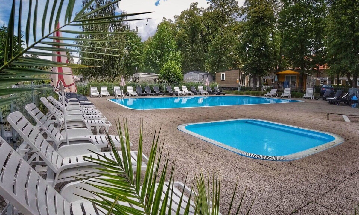 Dolni Pocernice House | Beautiful private villa for 4 people with WIFI, pool, terrace and pets allowed