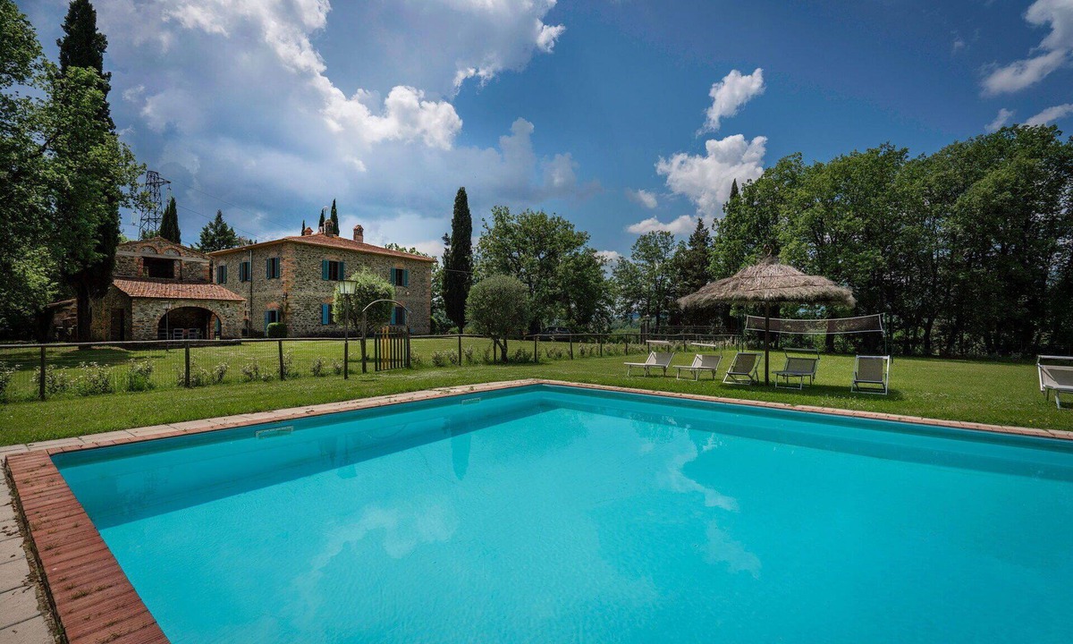 Bucine Villa | Beautiful private villa with private pool, WIFI, A/C, patio, pets allowed and panoramic view