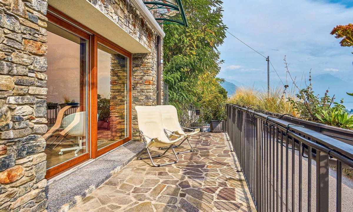 Dongo Villa | Beautiful private villa for 6 people with WIFI, A/C, private pool, TV and terrace