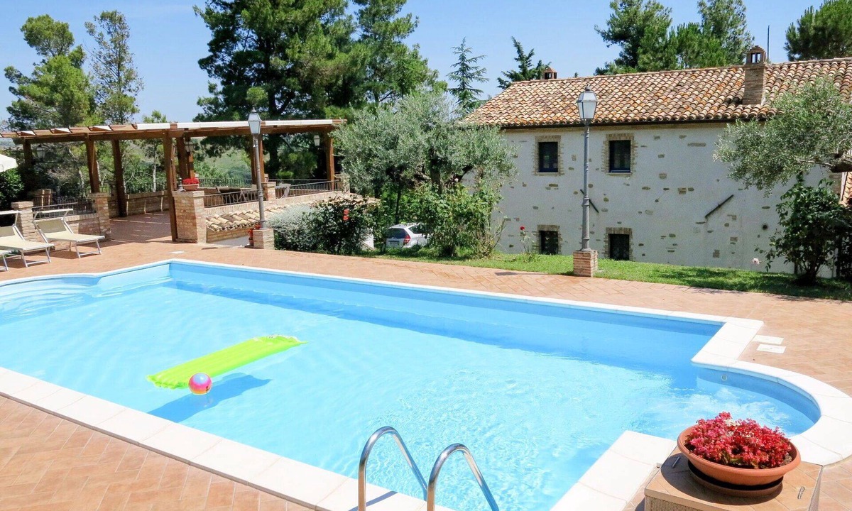 Penne House | Beautiful private villa for 10 guests with A/C, WIFI, private pool, TV, patio and pets allowed