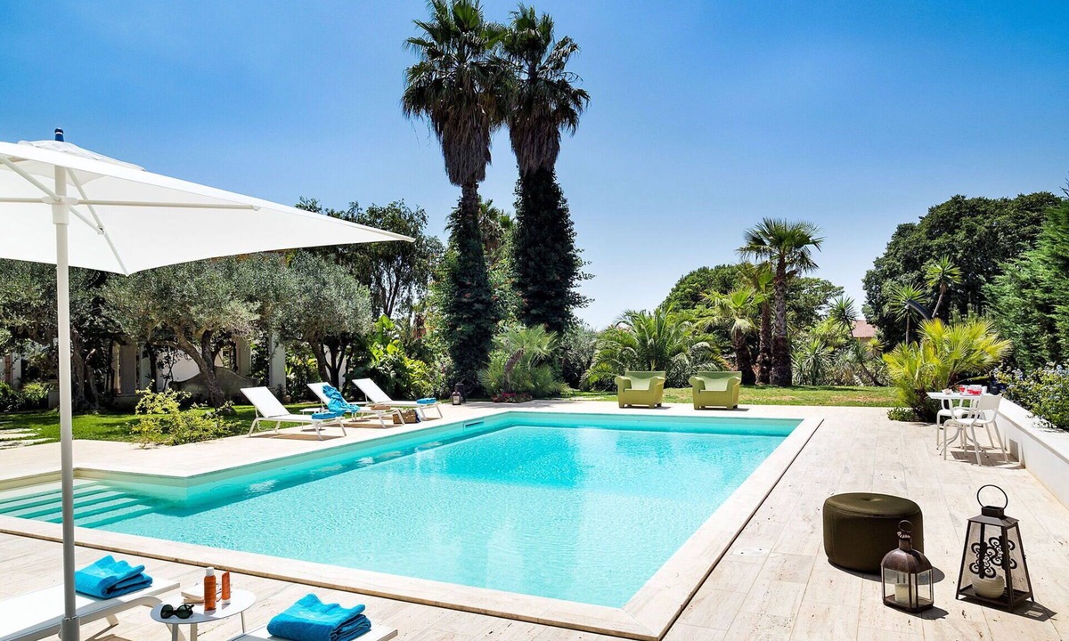 Salemi Villa | Beautiful private villa for 10 people with WIFI, private pool, A/C, TV and patio