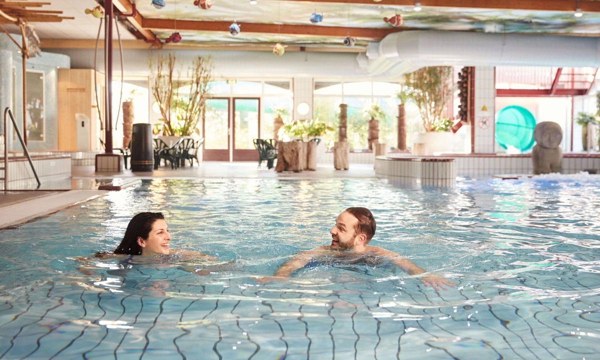 Emmen House | Beautiful private villa for 6 people with WIFI, pool, TV, terrace and parking