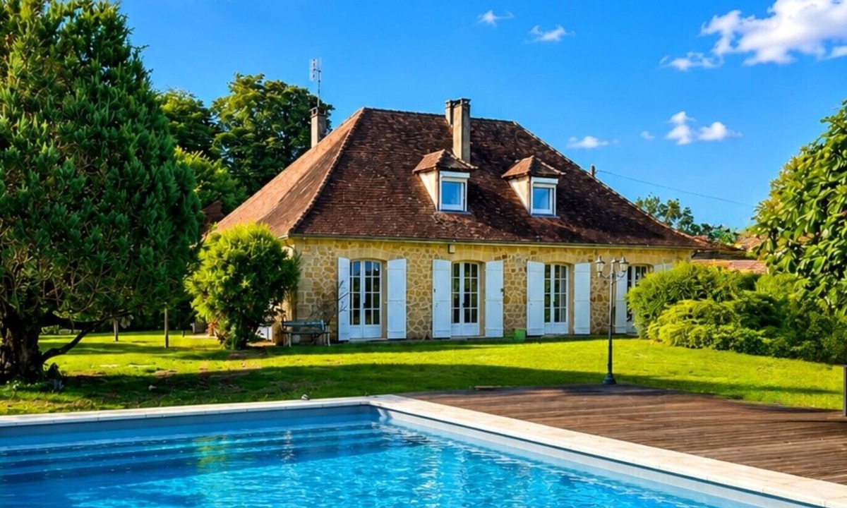 Eynesse House | Beautiful riverside home on the Dordogne River