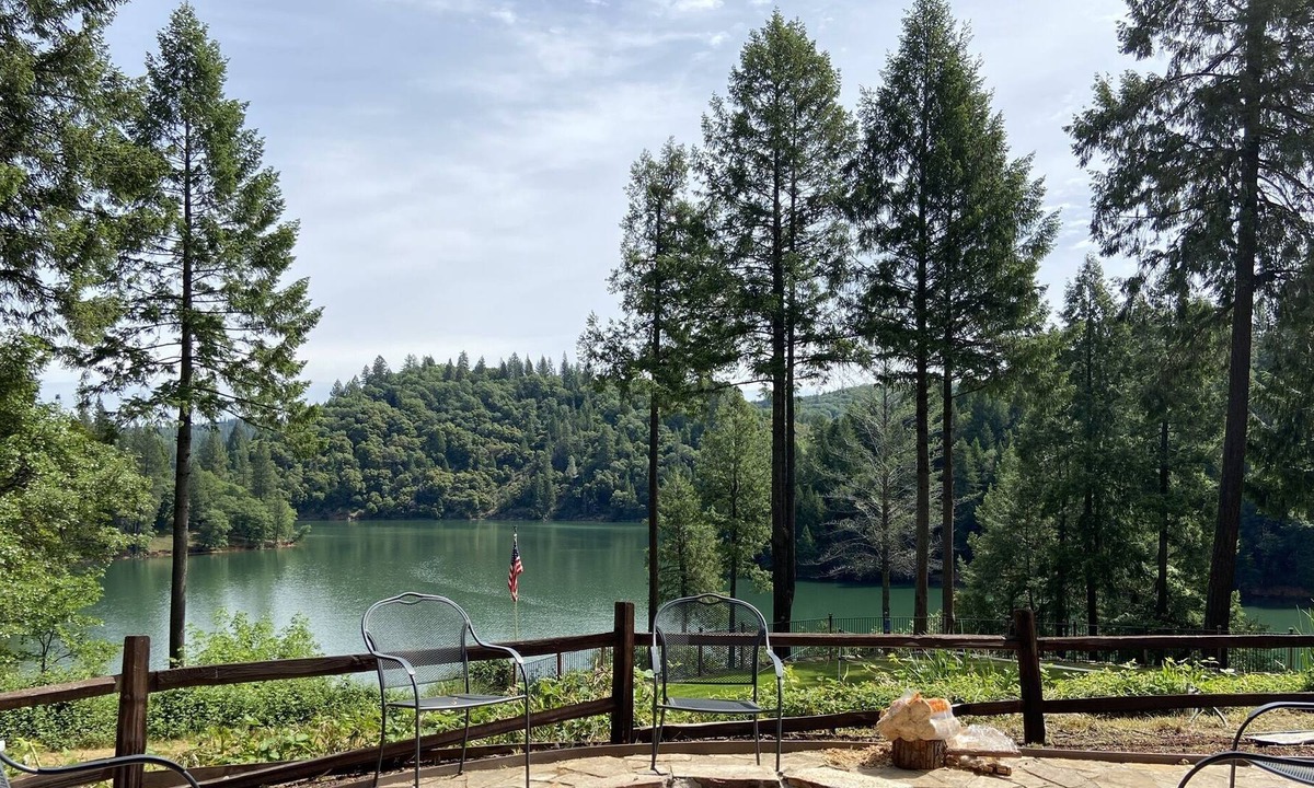 Cedar Ridge Cabin | Beautiful Rollins Lake Inn - 2bd/1bth Cabin #4