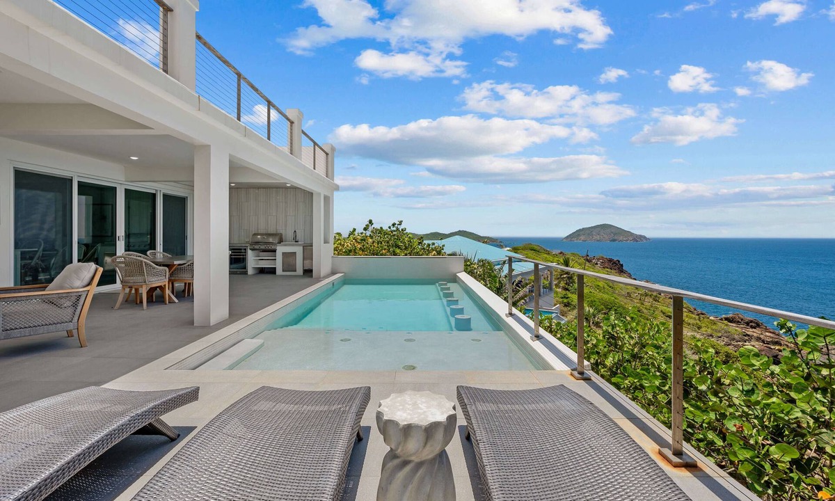 Tropaco Point House | Beautiful SeaCrown Estate-Oceanfront- 6BR 5.5BA with Pool