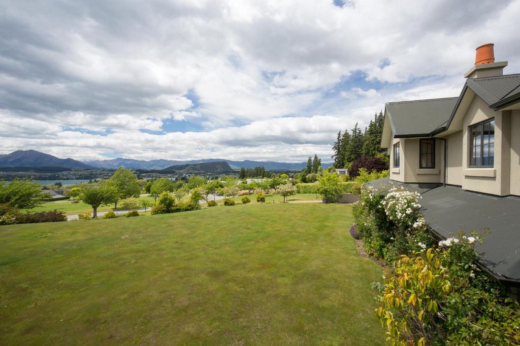Wanaka Villa | Beautiful Seasons