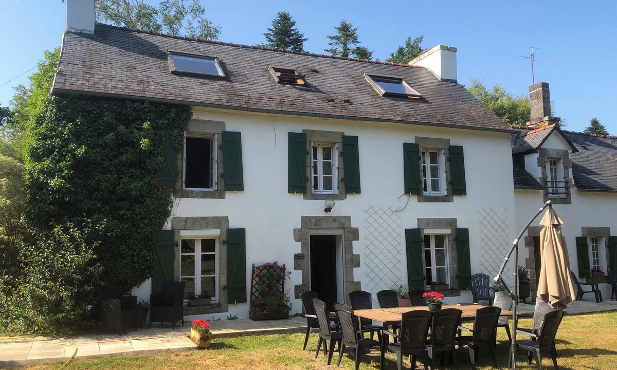 Leuhan House | Beautiful Secluded Converted Breton Farmhouse with Pool Generous grounds/gardens