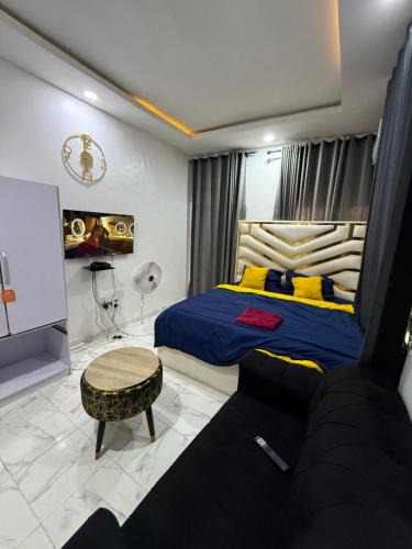 Ofin Bed & Breakfast | Beautiful single room studio apartment in Ilasan lekki magnanimous
