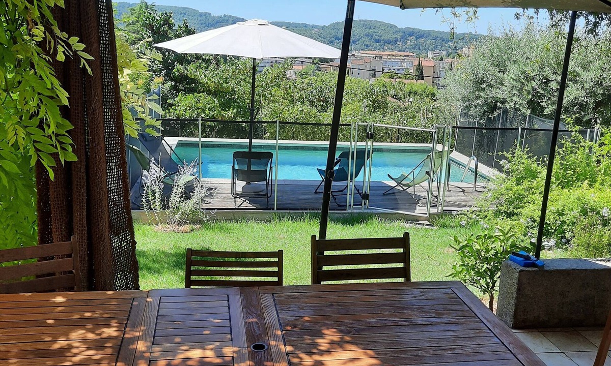 Draguignan Villa | Beautiful spacious and quiet house in the heart of green Provence, open view