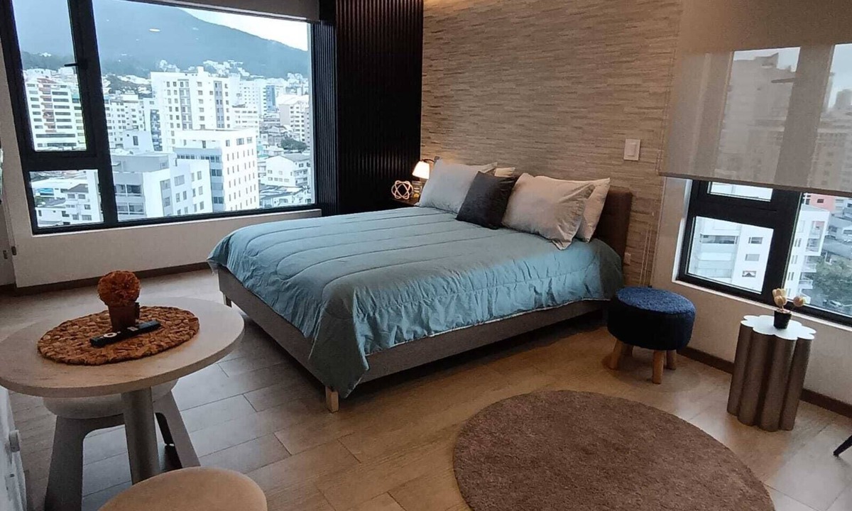 La Carolina Apartment | Beautiful Studio - 13th floor view - La Carolina - Jacuzzi