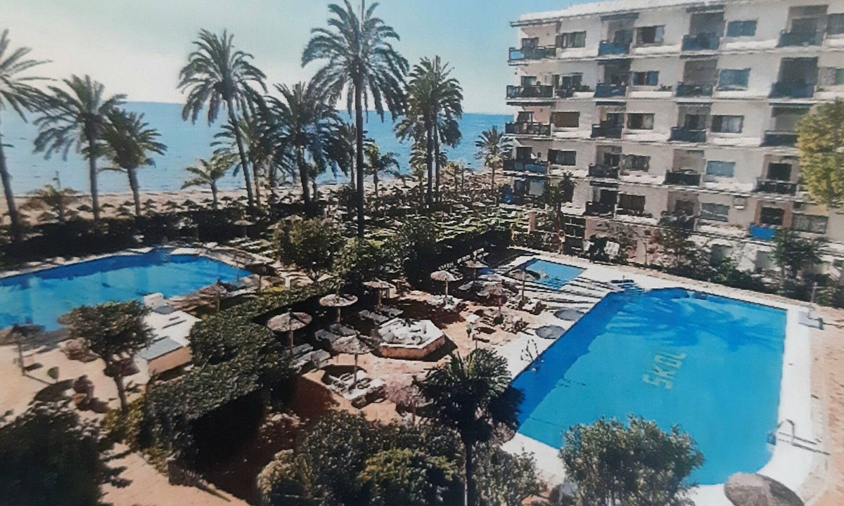 Marbella Seafront Promenade Apartment | Beautiful Studio on the beach in the centre of Marbella in the exclusive SKOL