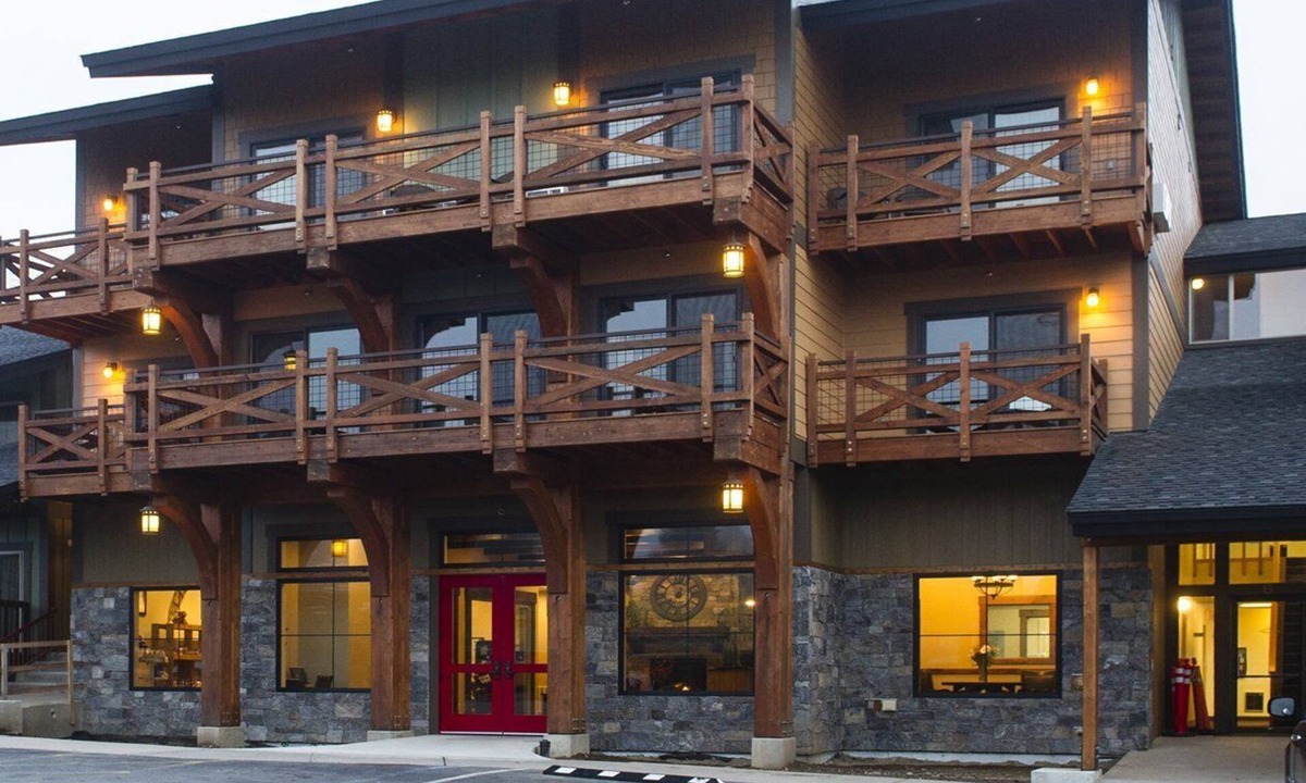 Blanchard Apartment | Beautiful studio unit at resort, sleeps 4