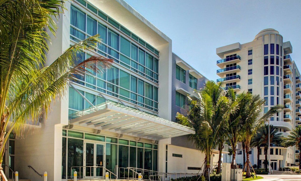Surfside Apartment | Beautiful studio unit at resort, sleeps 2