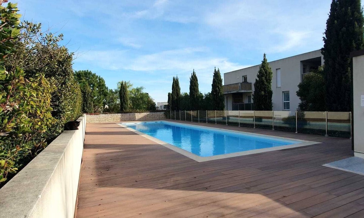 La Valette-du-Var Apartment | Beautiful T2 with swimming pool - near park