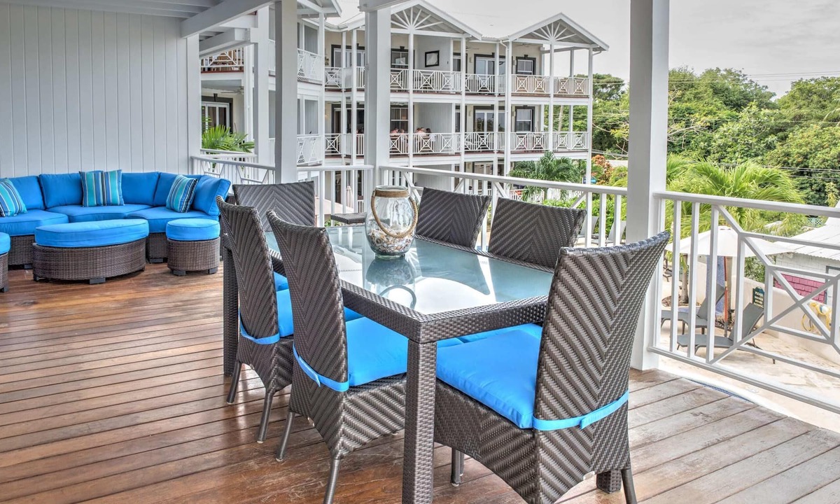 Weston Villa | Beautiful Three Bedroom Property