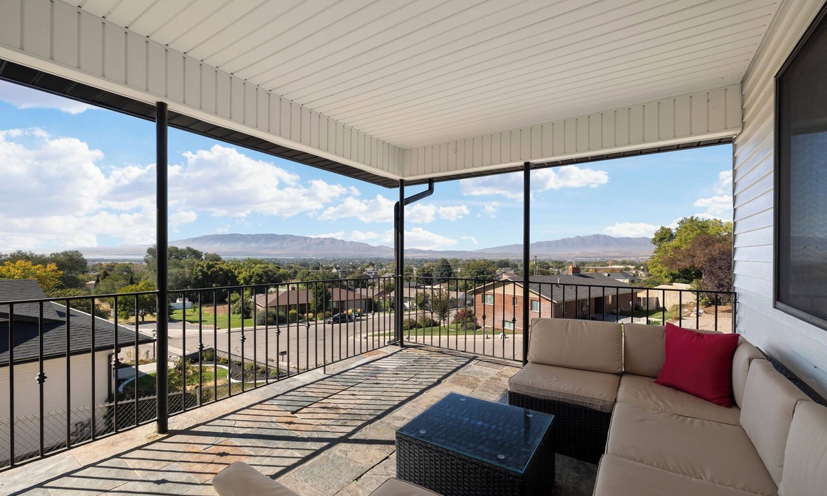 Lehi House | Beautiful View on Balcony Family Retreat