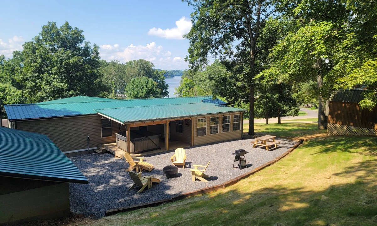 Dandridge House | Beautiful views, quiet and full of wild life. Enjoy the lake life.