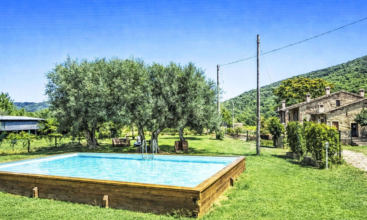 Montelovesco Villa | Beautiful villa for 5 people with WIFI, pool, TV and pets allowed