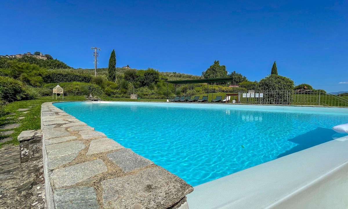 Montegonzi Villa | Beautiful villa for 4 guests with pool, WIFI, TV, patio, pets allowed and panoramic view