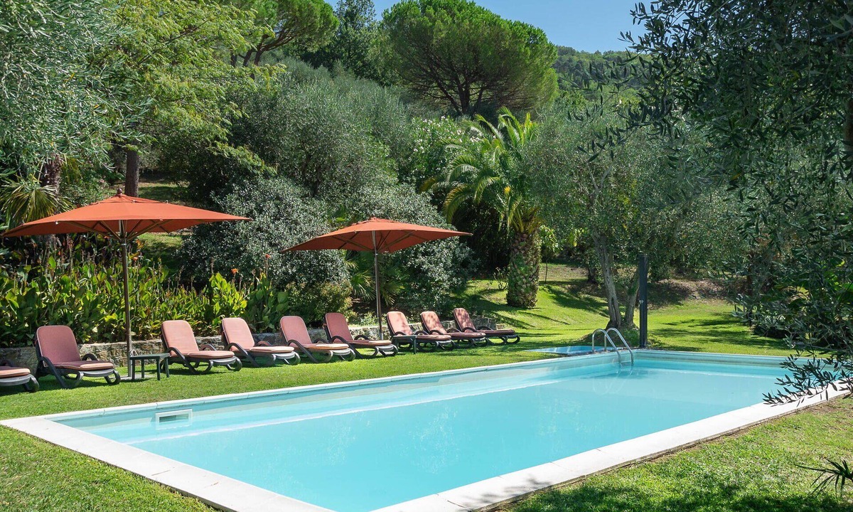 Lucca Villa | Beautiful villa with private pool, WIFI, A/C, TV, terrace and panoramic view, close to Lucca