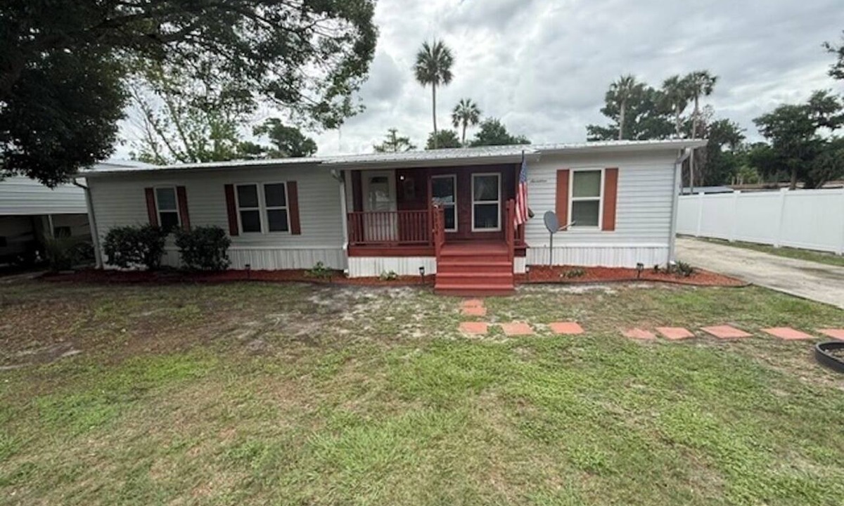 Astor Cottage | Beautiful Water Front Astor Cottage w Pool, Hot tub, Huge Deck & Wifi