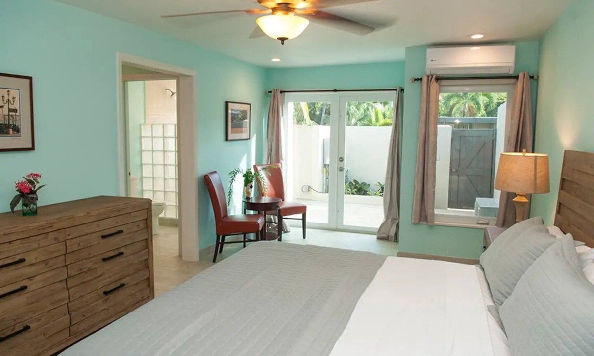 Frydendal Villa | Beautifully newly renovated 3 BR/4 BA condo footsteps from the beach.