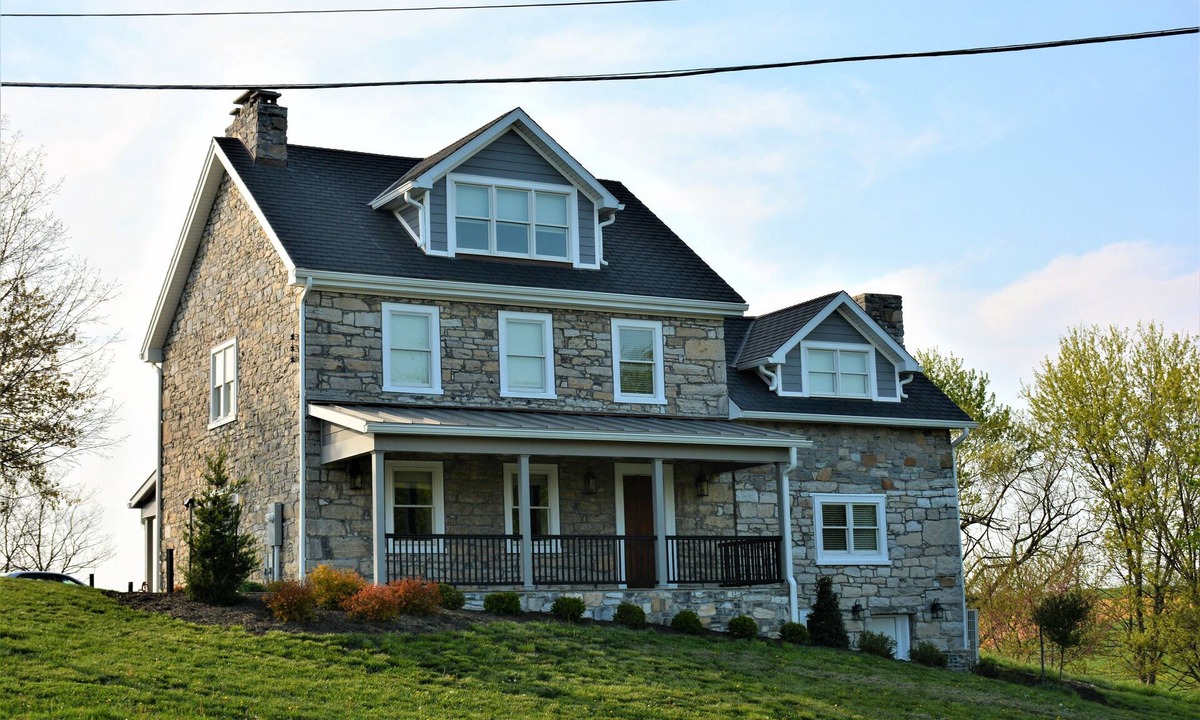 Greencastle House | Beautifully Restored Stone Farmhouse