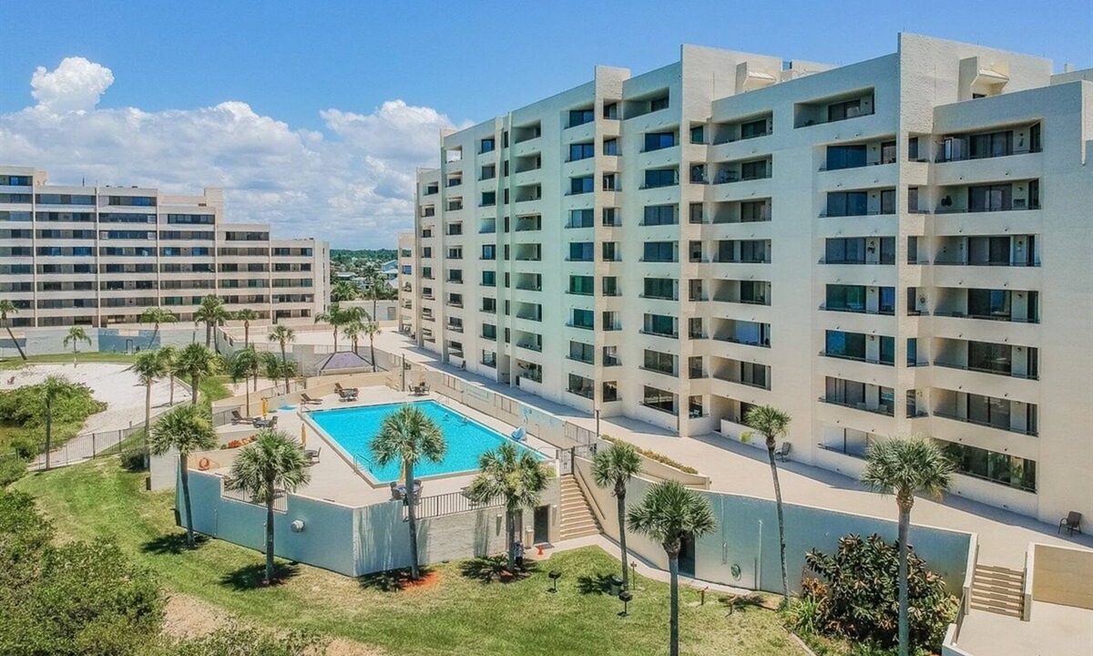 Sea Ranch Apartment | Beautifully updated condo directly on the Gulf of Mexico with breathtaking views