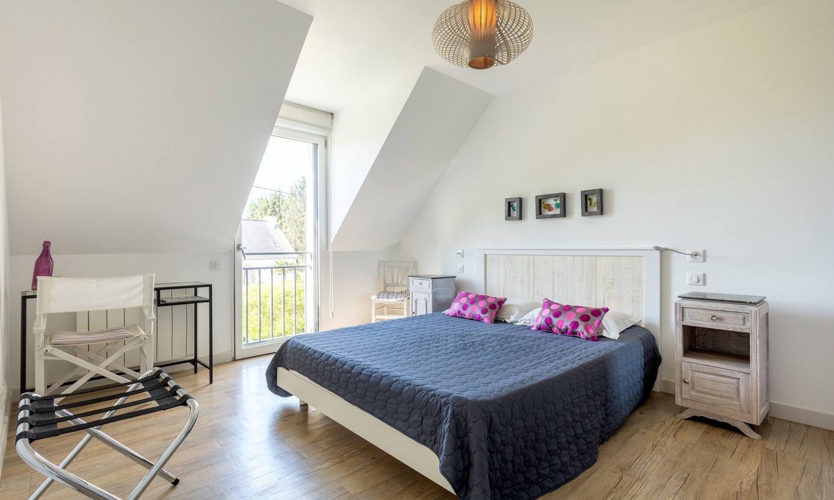 Moelan-sur-Mer Bed & Breakfast | Bed and Breakfast 'Cap À L'ouest' with Shared Terrace, Shared Garden and Wi-Fi
