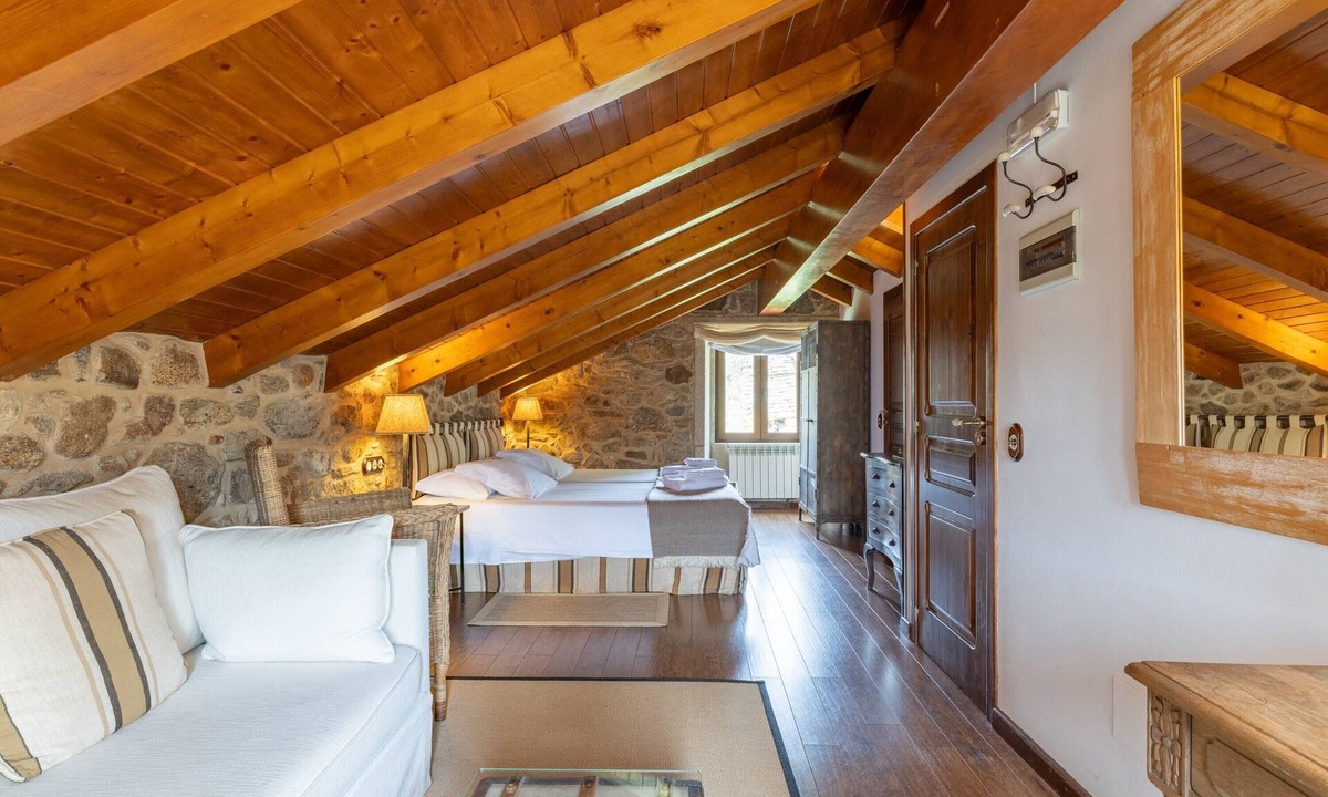 Camarinas Bed & Breakfast | Bed and Breakfast 'Arao' with Private Garden and Wi-Fi