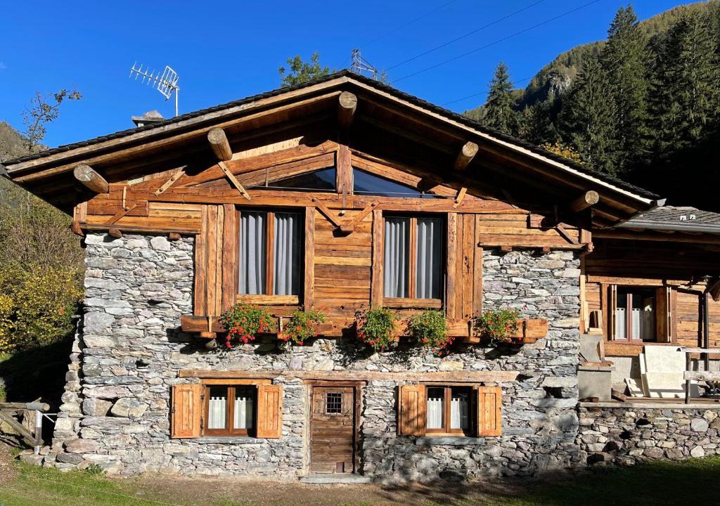 Carona Bed & Breakfast | Bed and Breakfast Campo Base