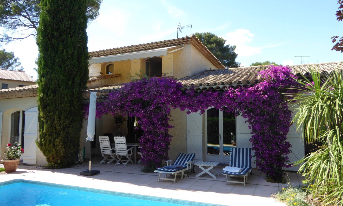 Boulouris-sur-Mer Bed & Breakfast | BED AND BREAKFAST, private 1st floor in villa