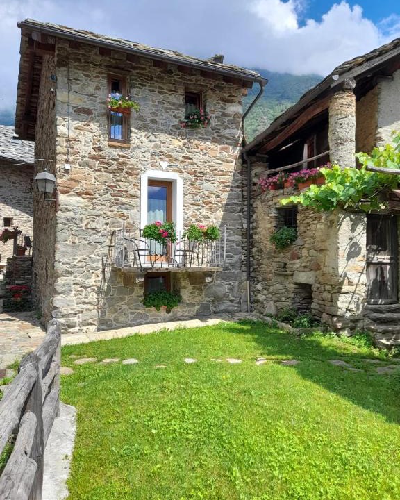 Perloz Bed & Breakfast | Bed & Breakfast La Crotta