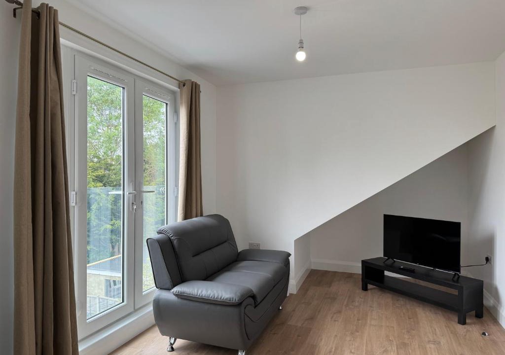 Wallington North Apartment | Beddington Park White House