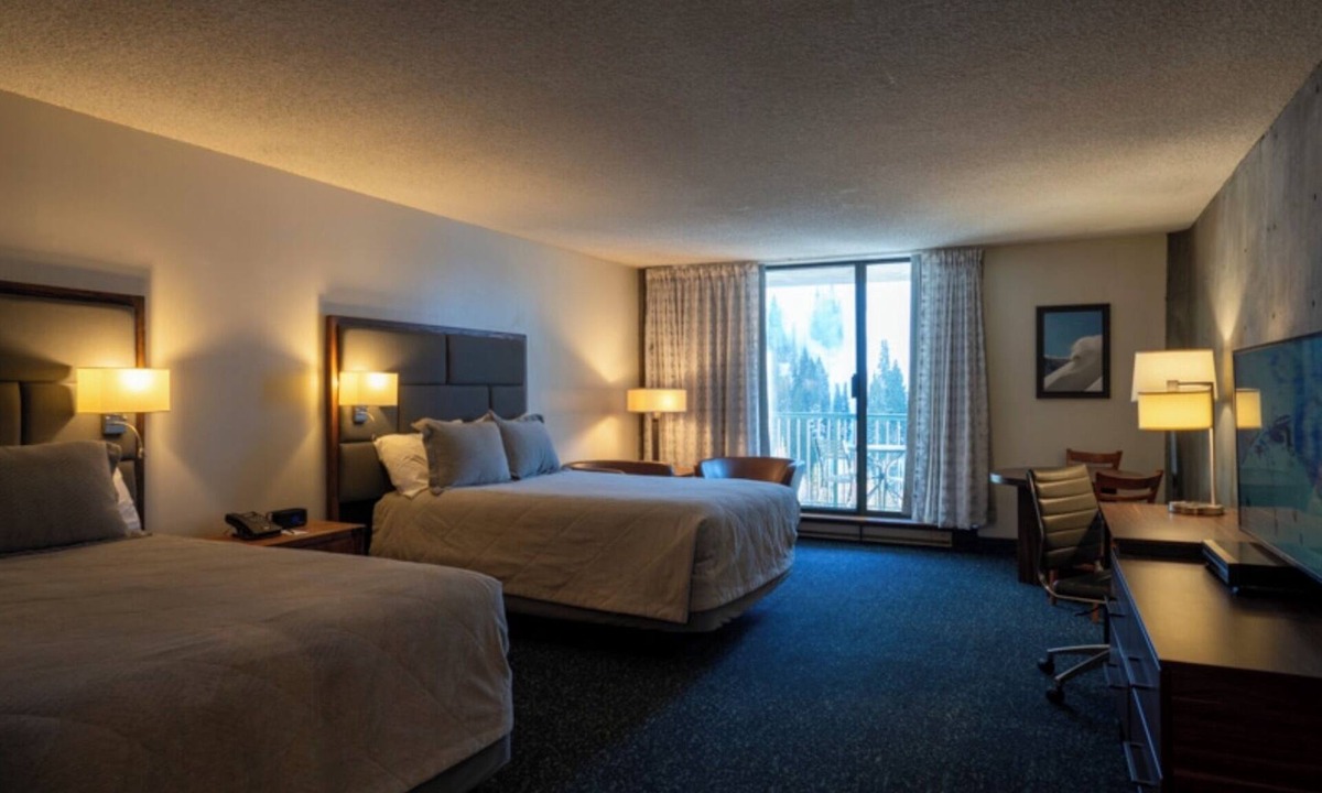 Salt Lake Mountain Resorts Hotel | Bedroom unit at the Iron Blosam at Snowbird resort over new years week