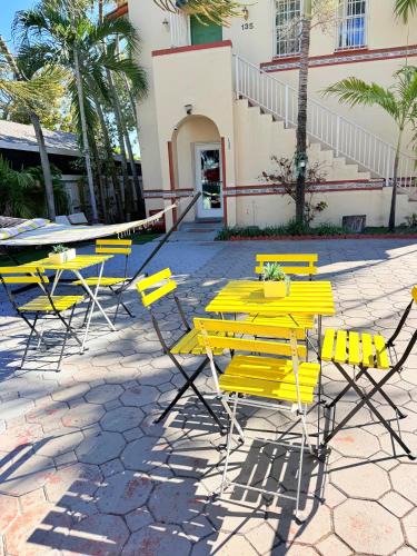 Little Havana Apartment | Beds & Sheets little Havana