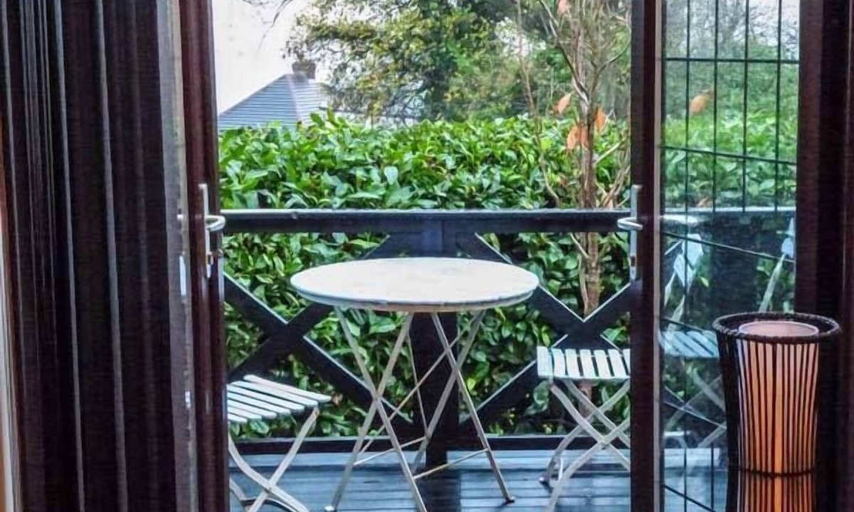 Sheffield Cottage | BEECHCROFT CORNER HOUSE, pet friendly, with a garden in Sheffield