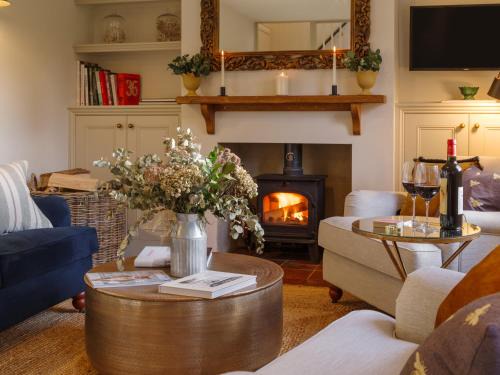 Hertford House | Beehives Cottage at Woodhall Park