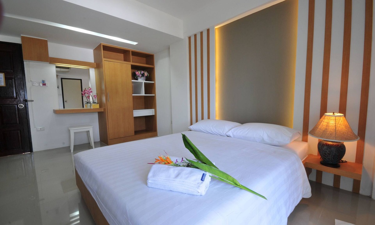Talat Phlu Hotel | Beerapan Hotel