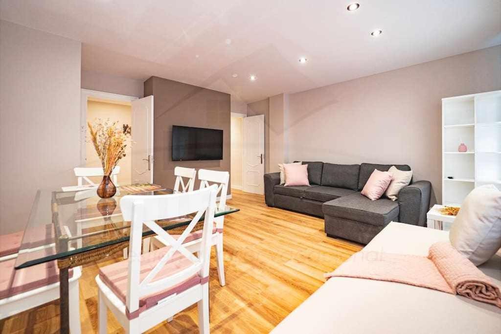 Distrito Llano Apartment | Begoña By Silastur