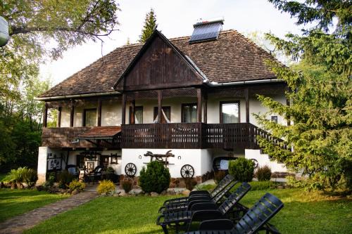 Chibed House | Behív-Lak