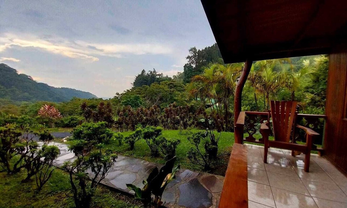Sierra Bed & Breakfast | Belcruz Bed & Breakfast