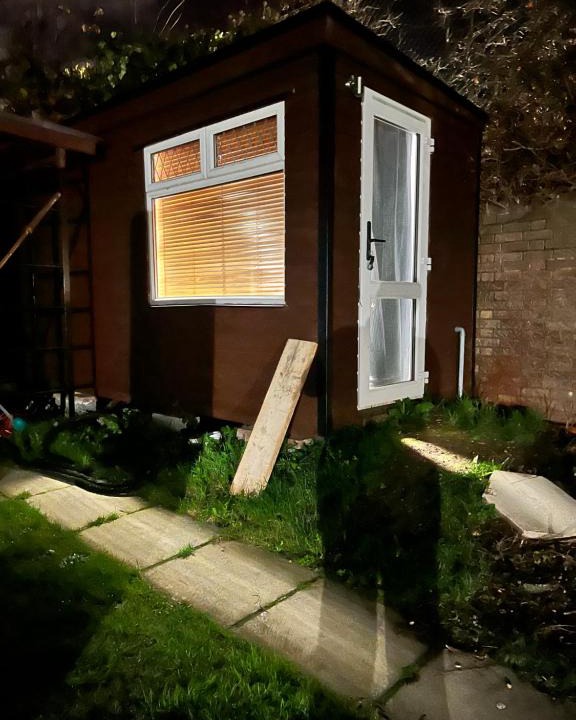 Castlereagh House | Belfast small Bunkbed cabin-own access & ensuite