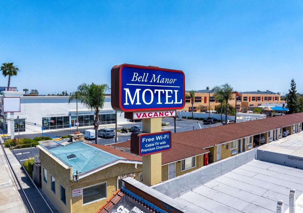 Bell Hotel | Bell Manor Motel