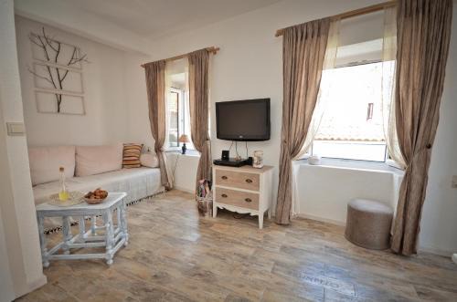 Old Town Apartment | Bell Tower Apartment
