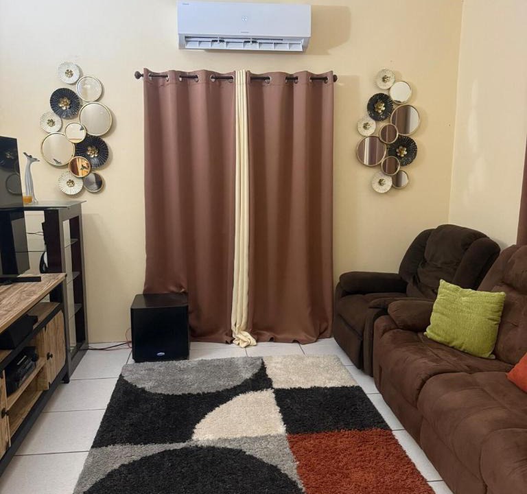 Kingstown House | Bella Casa