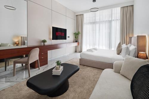 Business Bay Apartment | Bella Elite Homes Elegant Studio Resort-Style Amenities Business Bay