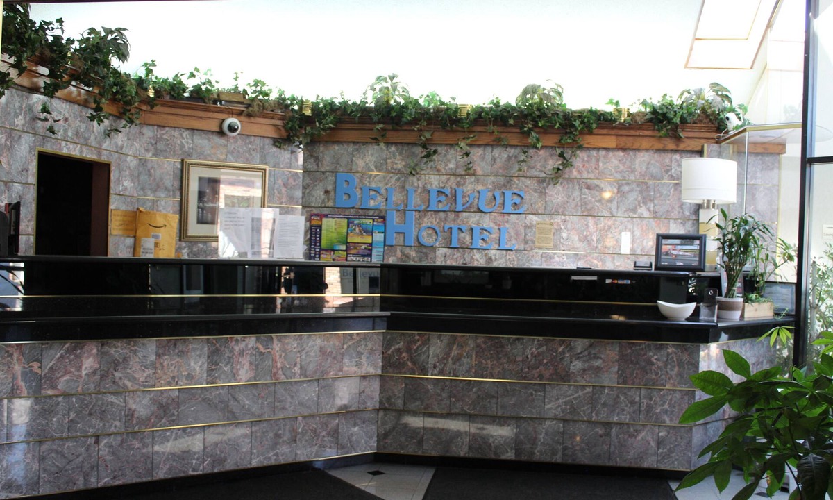 Bellevue Hotel | Bellevue Hotel & Suites